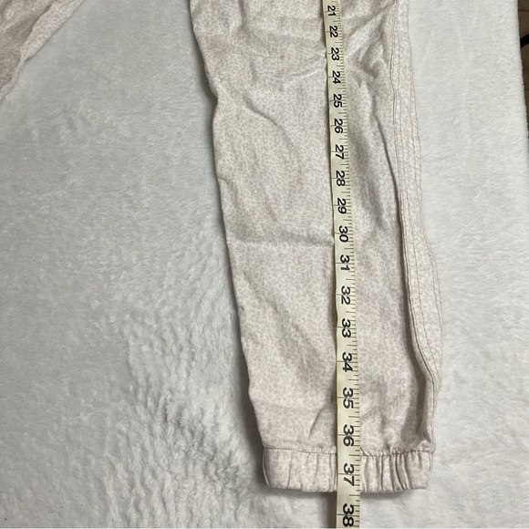 Athleta Gray Joggers with Elastic Waistband - Picture 9 of 14